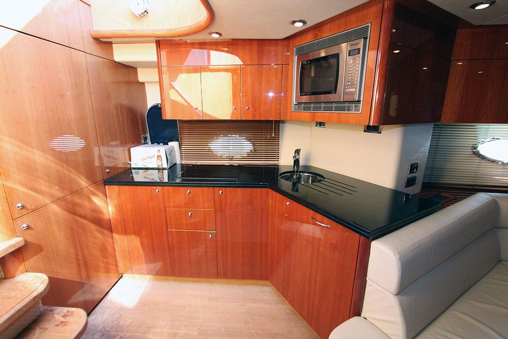 2005 SUNSEEKER PREDATOR 72 